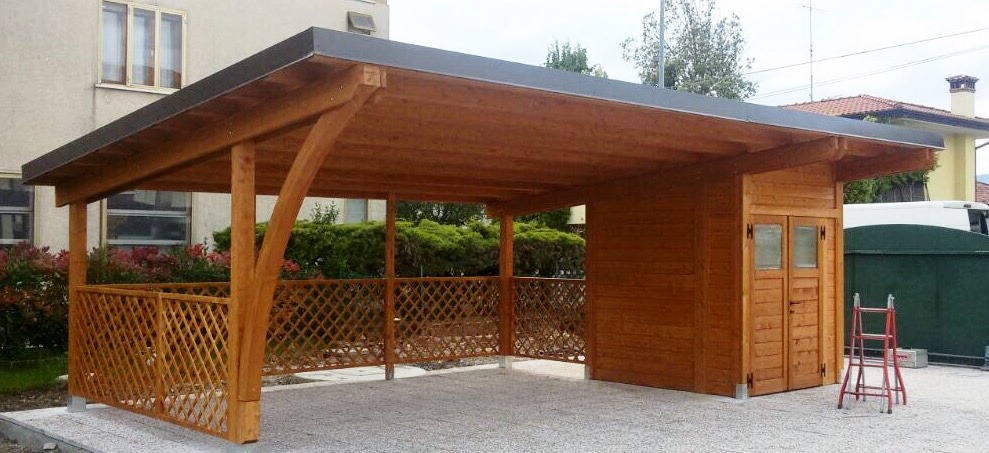 box auto in legno lamellare con grigliati ed arco