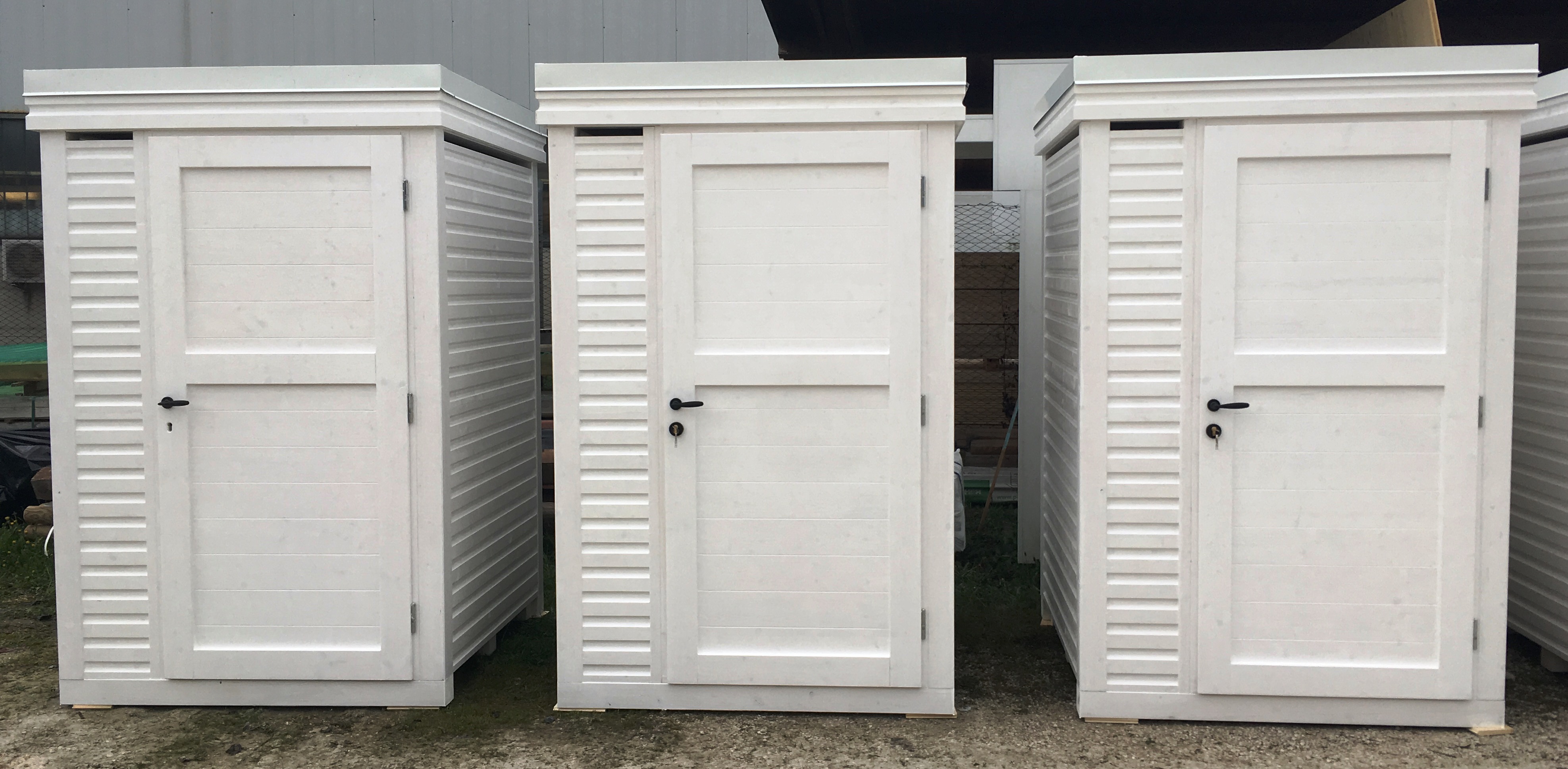 cabine per il mare in legno sbiancate