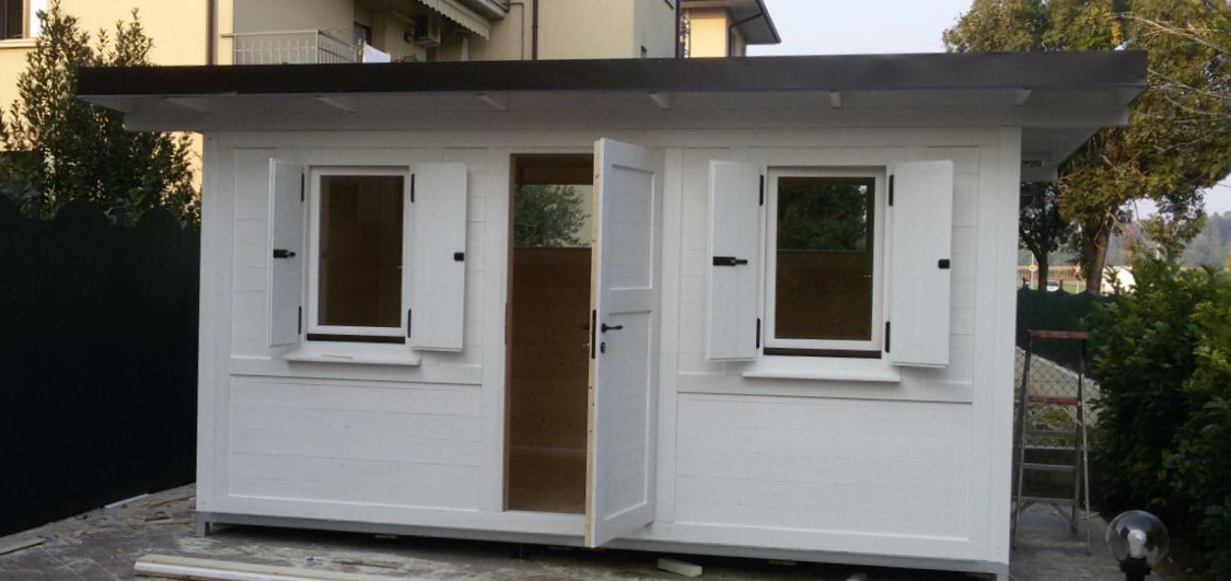 minicasa prefabbricata in legno