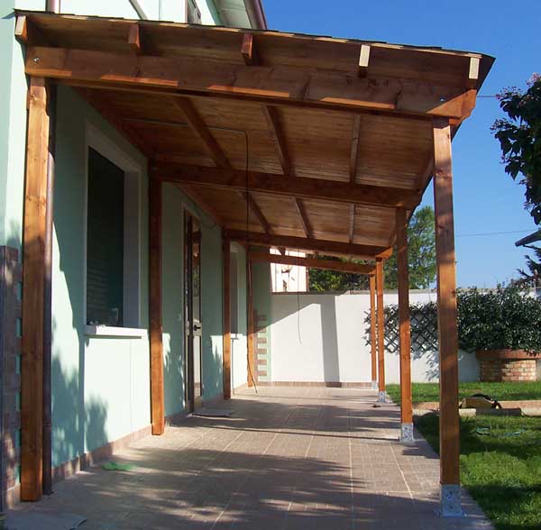 Pergola addossata classica