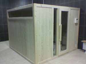 sauna con vetri panoramici