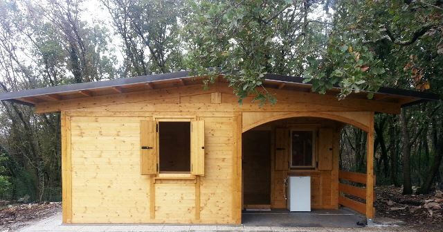 bungalows in legno isolato con doppia parete mt 5x7 con veranda cod